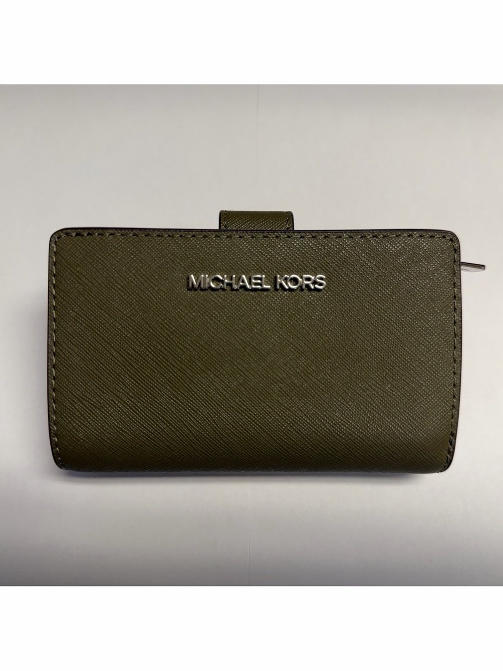 MICHAEL KORS Jet Set Travel Leather Bi-fold Wallet - Olive - NWT